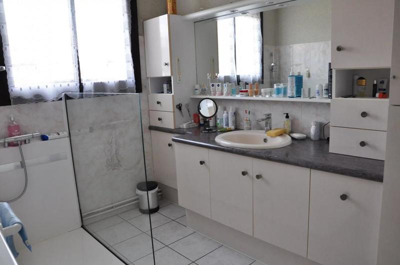 Maison - 218 m² - 8 pièces