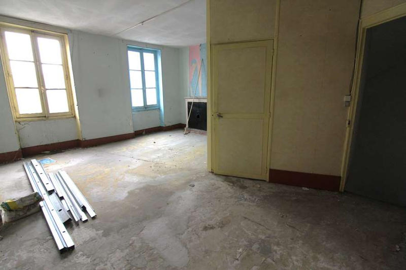 Maison - 310 m² - 14 pièces