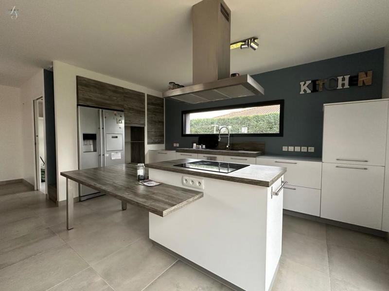 Maison - 137 m² - 5 pièces