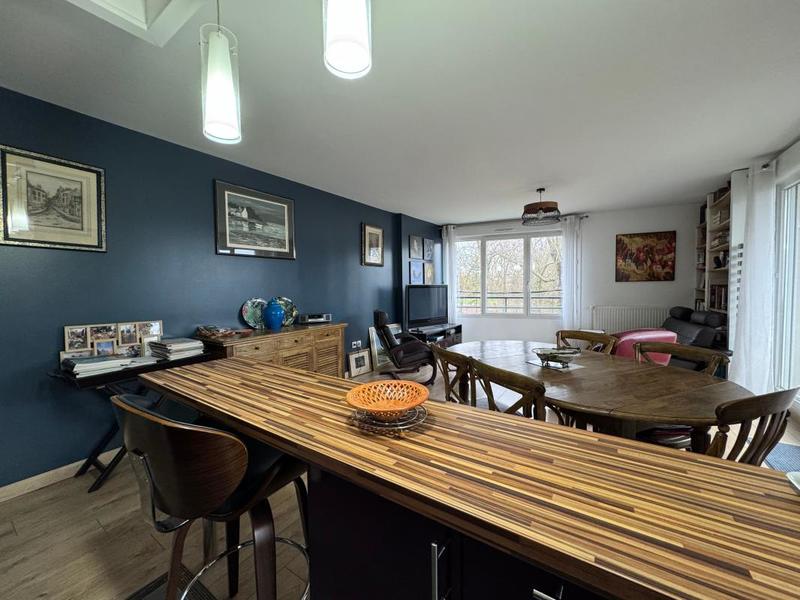 Appartement - 75 m² - 3 pièces