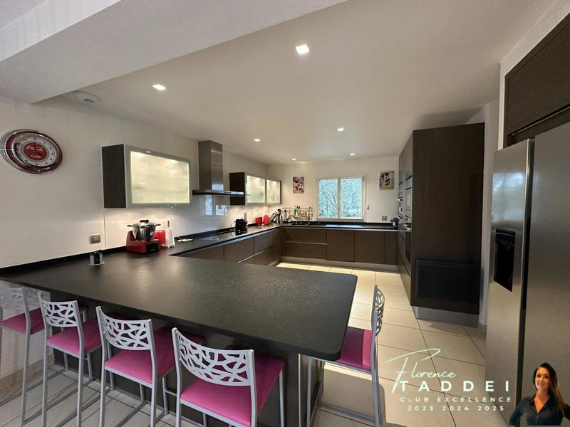 Maison - 126 m² - 6 pièces