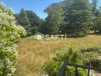 Maison - 220 m² - 8 pièces