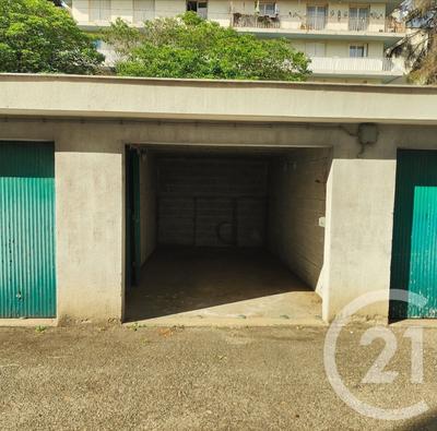 Parking / Garage - 16 m²