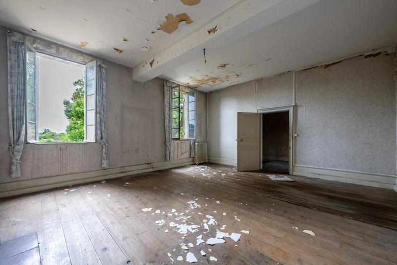 Maison en pierre - 200 m² - 8 pièces