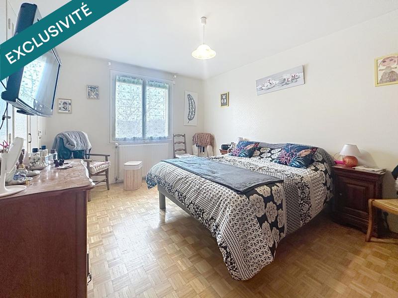 Maison - 180 m² - 8 pièces