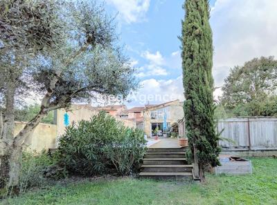 Maison - 140 m² - 4 pièces