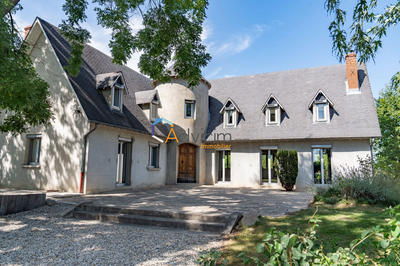 Maison - 280 m² - 7 pièces