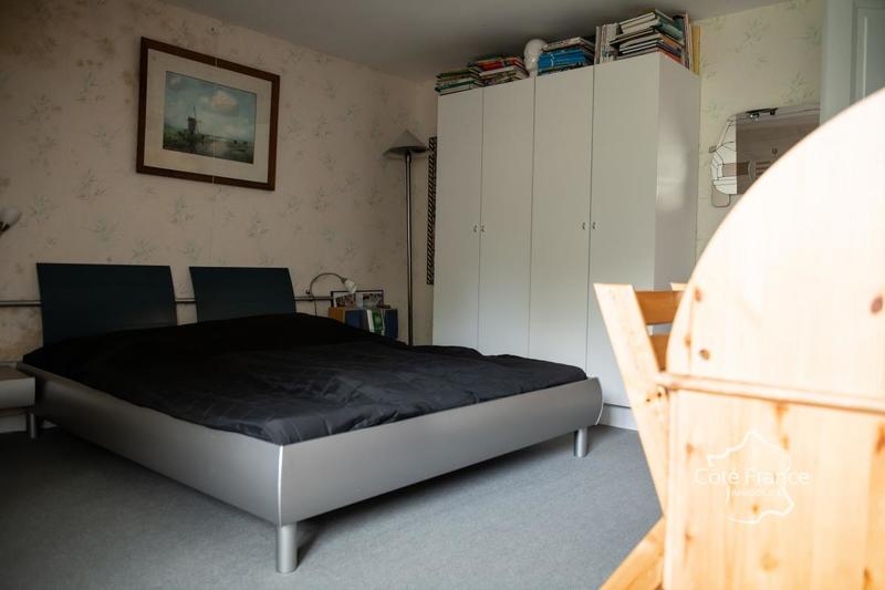 Maison - 250 m² - 7 pièces