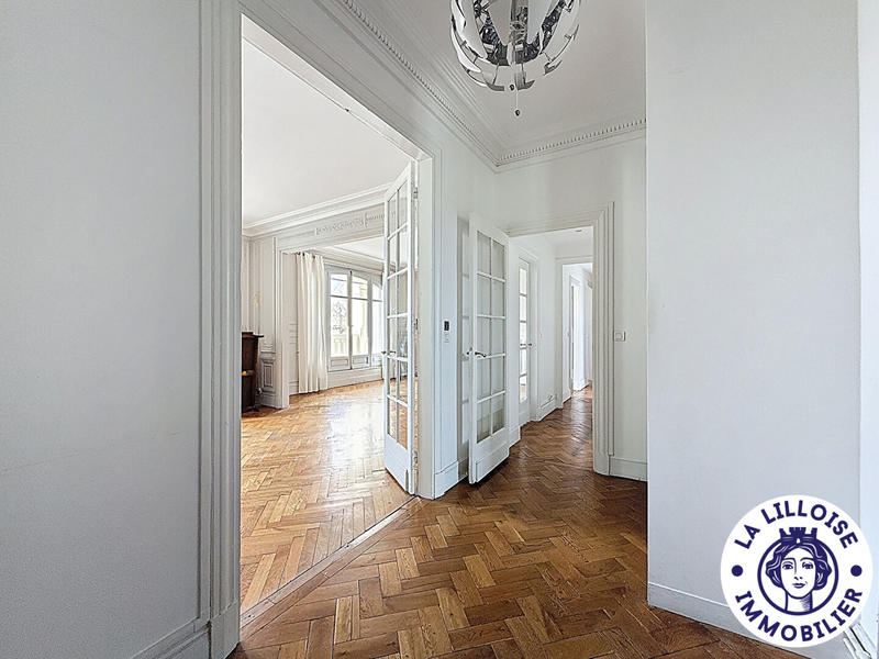 Appartement - 146 m² - 6 pièces