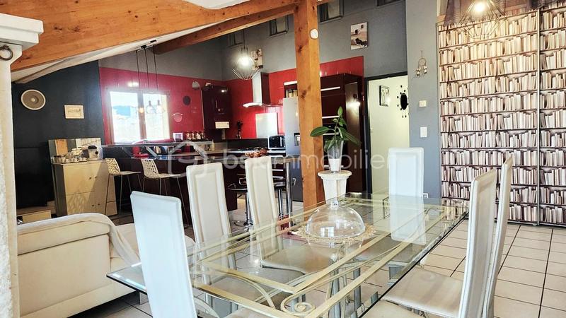 Appartement - 84 m² - 4 pièces