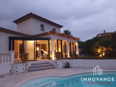 Villa - 200 m² - 6 pièces