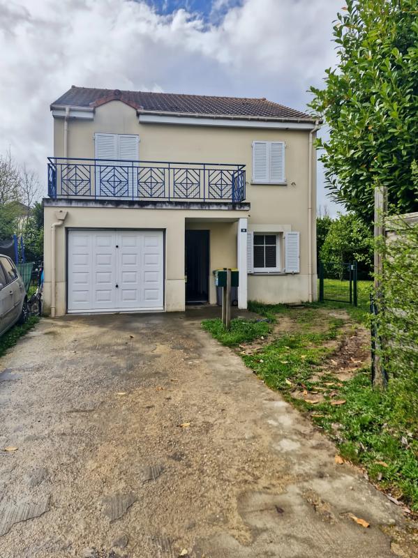 Maison - 98 m² - 5 pièces