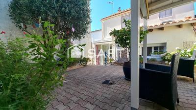 Maison - 104 m² - 6 pièces