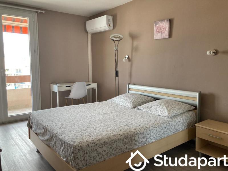 Chambre - 10 m² - 1 pièce