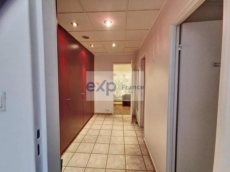 Local commercial - 101 m²