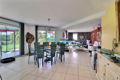 Maison contemporaine - 175 m² - 7 pièces