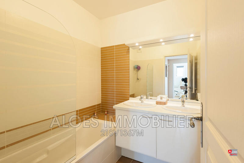 Maison - 101 m² - 4 pièces