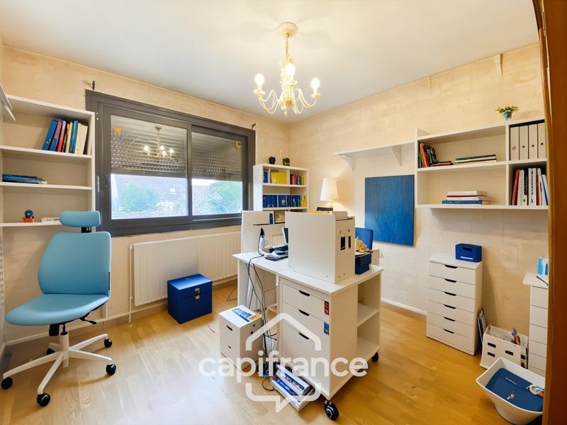 Maison - 223 m² - 8 pièces