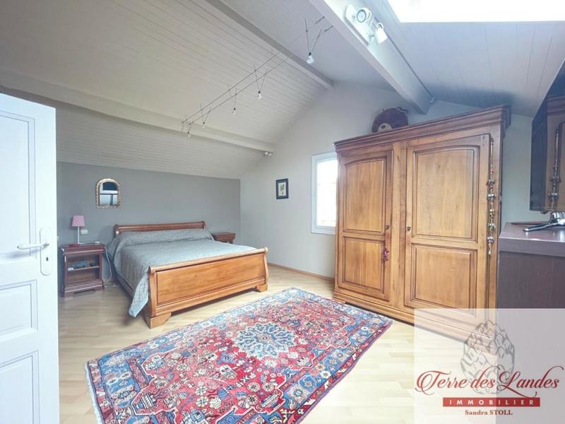 Propriété - 174 m² - 9 pièces