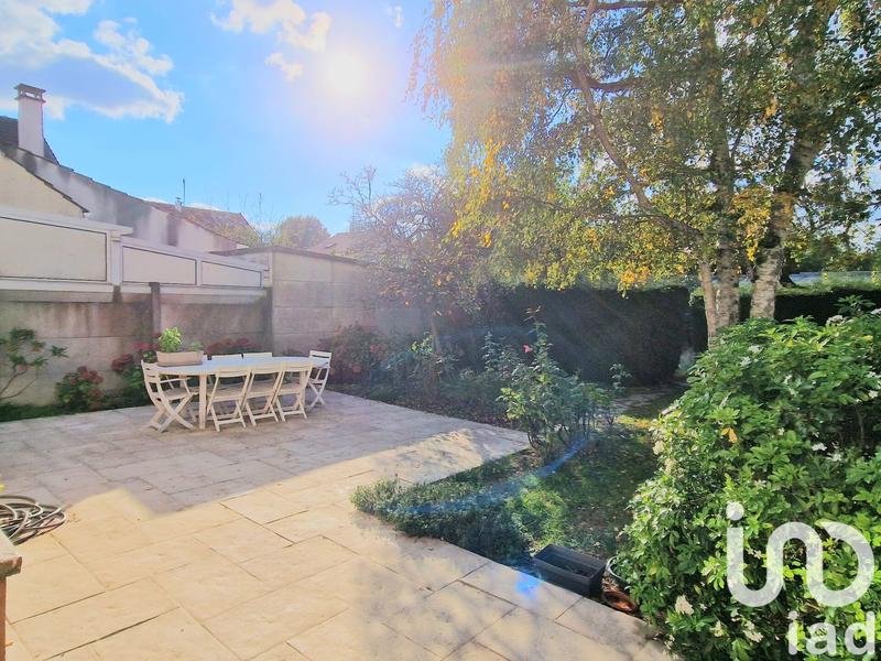 Maison - 172 m² - 9 pièces