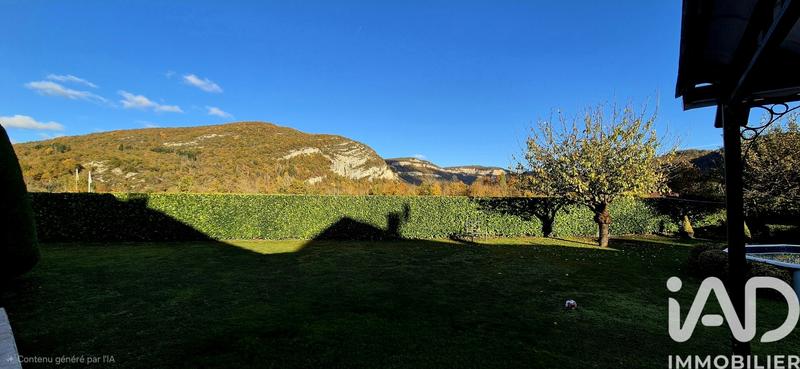 Maison - 90 m² - 5 pièces