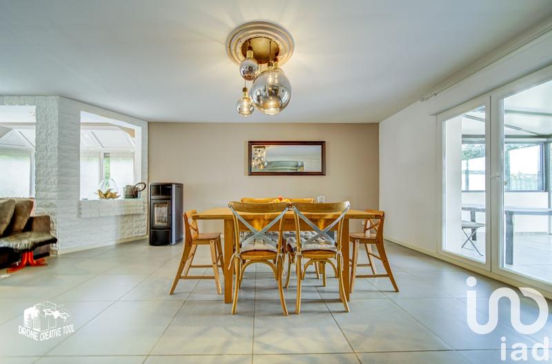 Maison - 230 m² - 7 pièces