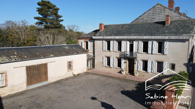 Maison ancienne - 215 m² - 8 pièces