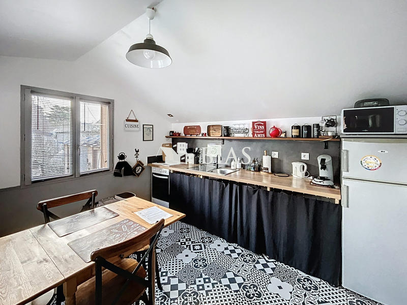 Maison - 300 m² - 7 pièces