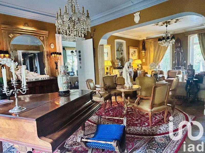 Maison - 600 m² - 14 pièces