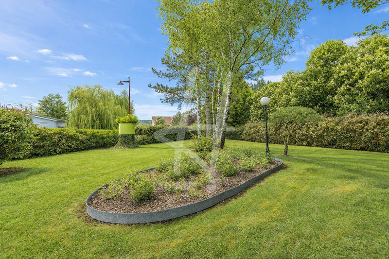 Maison - 300 m² - 6 pièces