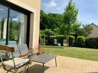 Maison - 261 m² - 8 pièces