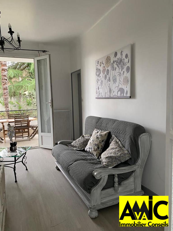 Appartement - 79 m² - 5 pièces