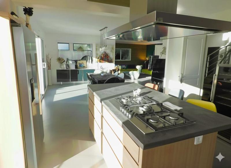 Maison - 181 m² - 6 pièces