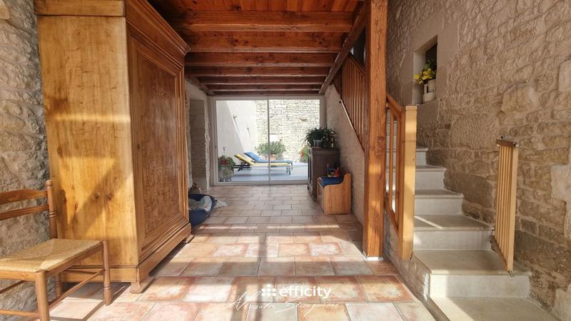 Maison - 258 m² - 11 pièces