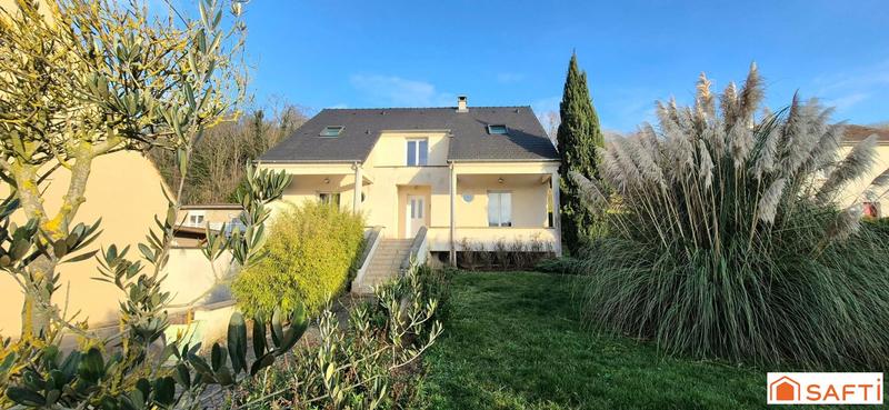 Maison - 168 m² - 8 pièces