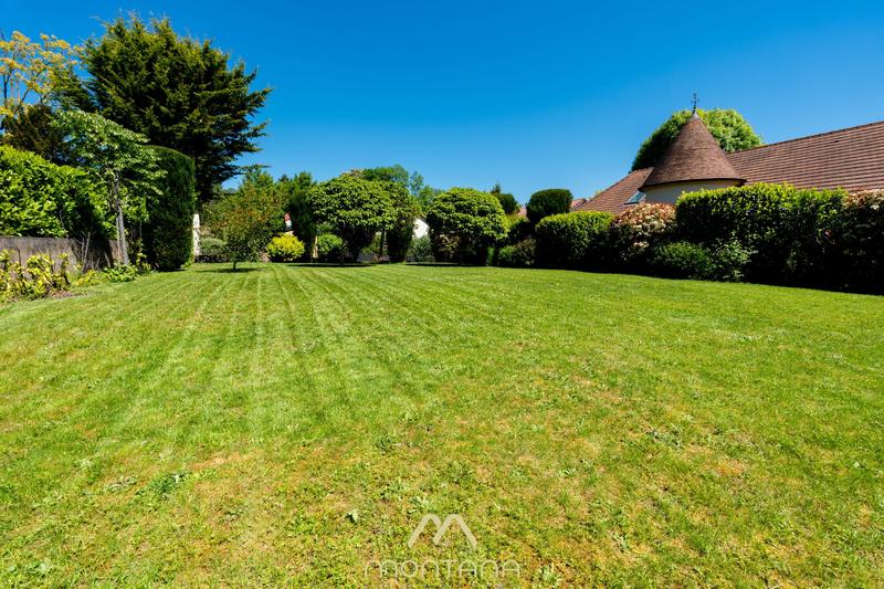 Villa - 285 m² - 8 pièces