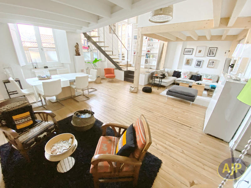 Appartement - 107 m² - 3 pièces