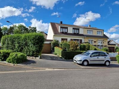 Maison - 94 m² - 4 pièces