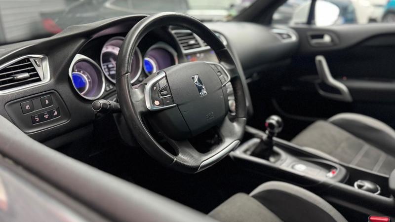 Ds Ds 4 1.2 130 So Chic - Distri Ok