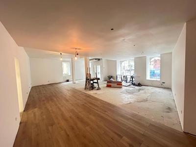 Local commercial - 108 m² - 3 pièces