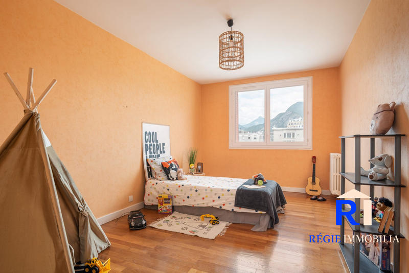 Appartement - 113 m² - 5 pièces