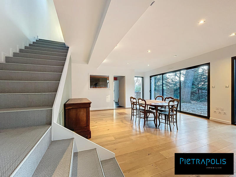 Maison contemporaine - 140 m² - 7 pièces