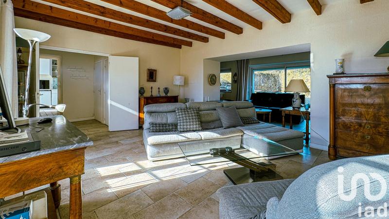 Maison - 278 m² - 12 pièces