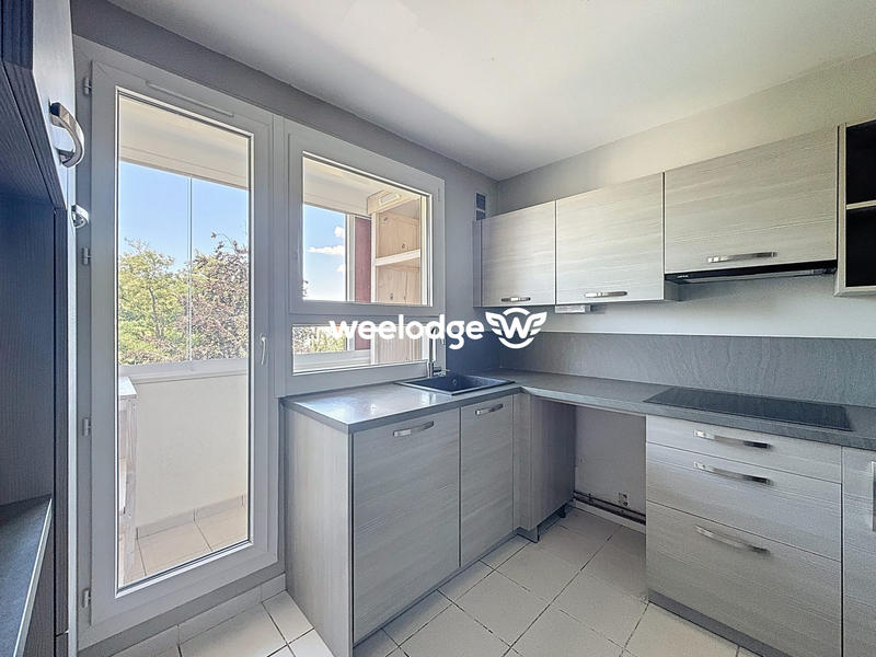 Appartement - 81 m² - 5 pièces