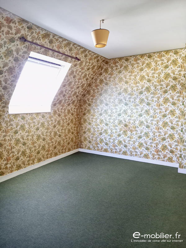 Maison traditionnelle - 90 m² - 4 pièces