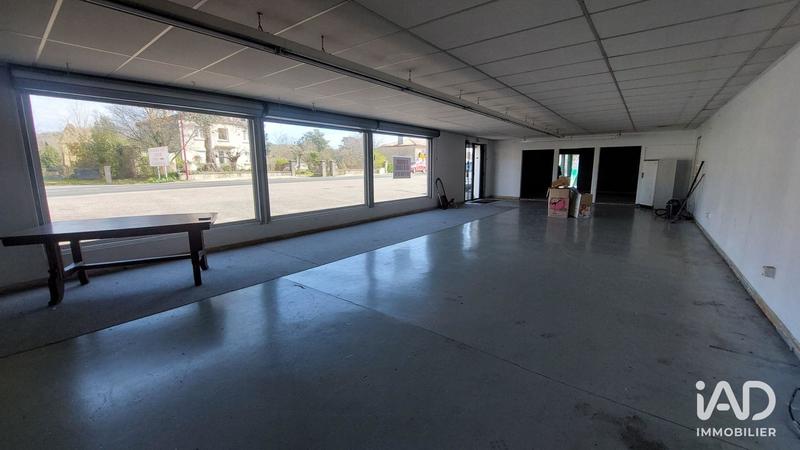 Local commercial - 267 m²
