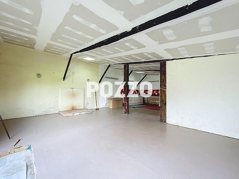 Maison - 345 m² - 12 pièces