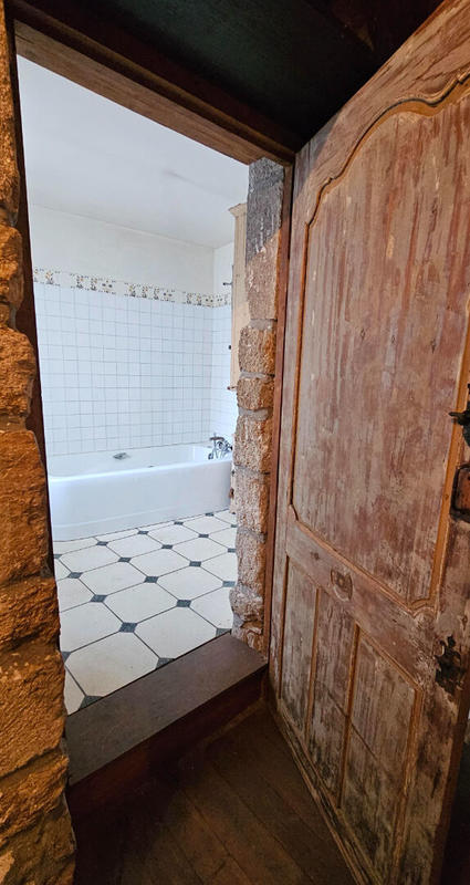 Maison - 208 m² - 6 pièces