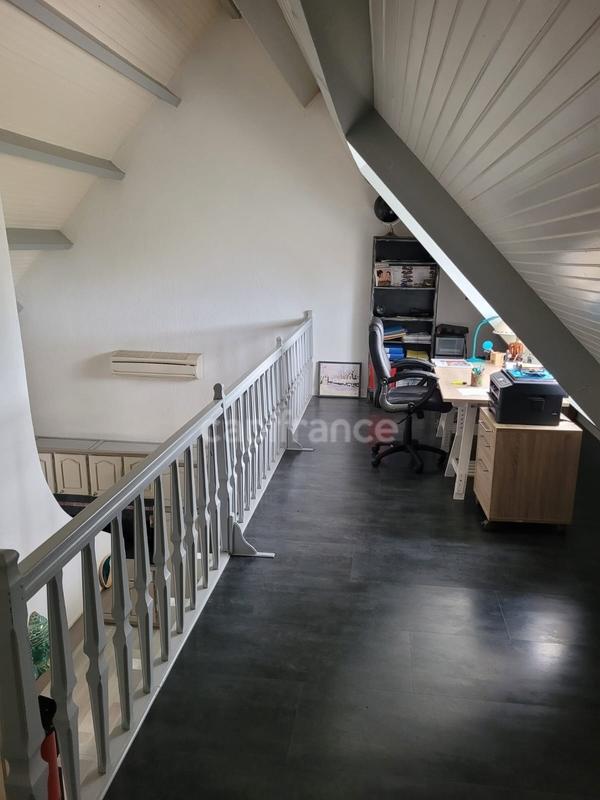 Maison - 298 m² - 8 pièces