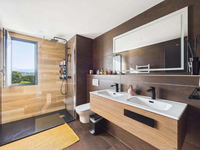 Appartement - 94 m² - 4 pièces